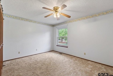 Welcome to 210 Treetop Ln in the highly sought-after Hideaway - photo 9