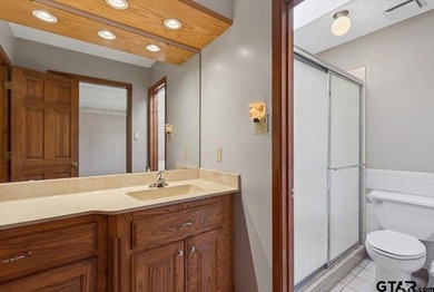 Welcome to 210 Treetop Ln in the highly sought-after Hideaway - photo 10