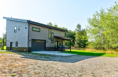 Enjoy this fabulous custom-built home that offers small-town - photo 3