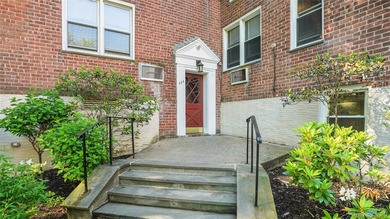 Welcome to 320 Palmer Terrace, Unit 2B - a bright and - photo 5