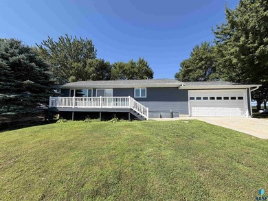Experience lakeside living on the inlet waters of Lake Shetek! - photo 1