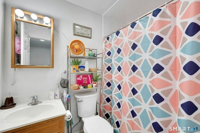 20 Hanover St. #A features a well-maintained traditional - photo 16