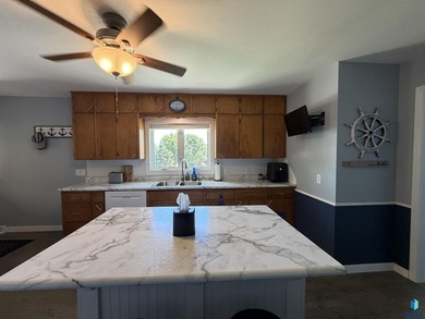 Experience lakeside living on the inlet waters of Lake Shetek! - photo 6