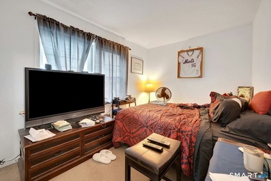 20 Hanover St. #A features a well-maintained traditional - photo 17