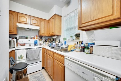 20 Hanover St. #A features a well-maintained traditional - photo 20