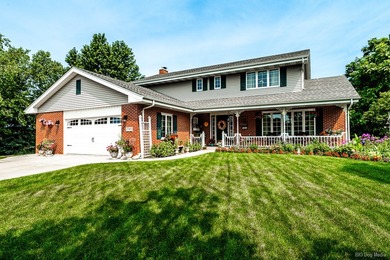 (private lake, pond, creek) Home For Sale in Tinley Park Illinois