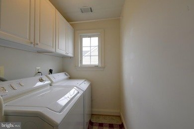 Welcome to 6905 Wimbledon Court! An updated and beautifully - photo 22