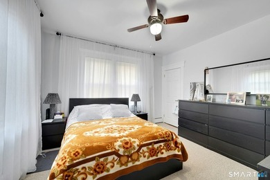 20 Hanover St. #A features a well-maintained traditional - photo 26