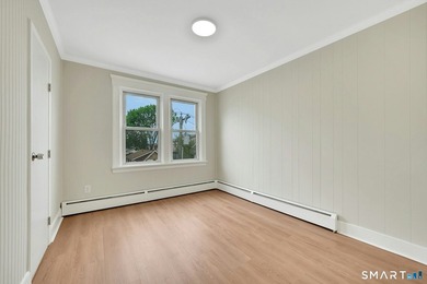 20 Hanover St. #A features a well-maintained traditional - photo 31