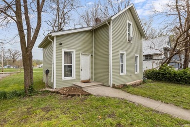 Great opportunity near downtown shopping and restaurants! This - photo 3