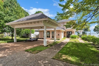 Lake Home For Sale in Shreveport, Louisiana
