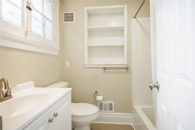 Very well maintained traditional colonial on beautifully treed - photo 14