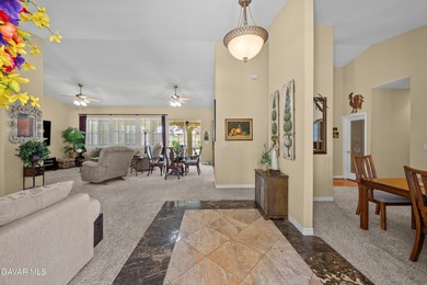 SINGLE STORY NEAR GOLF COURSE! Welcome to this expansive single - photo 4