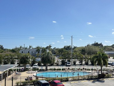 Welcome to this inviting condo in the desirable 55+ gated - photo 14