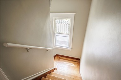 Very well maintained traditional colonial on beautifully treed - photo 20