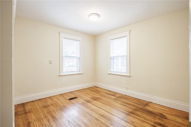 Very well maintained traditional colonial on beautifully treed - photo 21