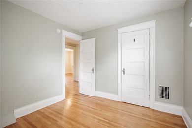 Very well maintained traditional colonial on beautifully treed - photo 24