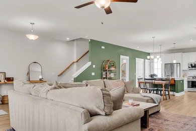 Current owner is a licensed real estate agent.Welcome to this - photo 7