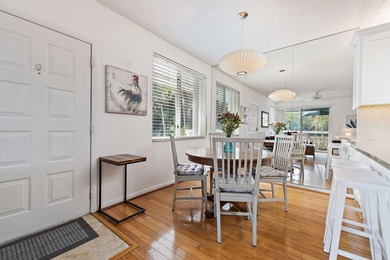 Tropical in feel, this elegant apartment is part of Jupiter Bay - photo 3