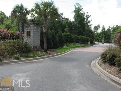 Highly Motivated Seller. Make us an offer! THIS SIZABLE HOME - photo 5