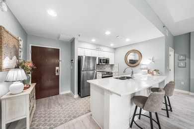 Rarely available in Luau I, this beautifully updated corner-unit - photo 5