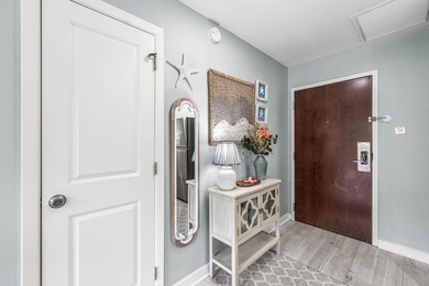 Rarely available in Luau I, this beautifully updated corner-unit - photo 9
