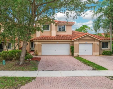 Lake Townhome/Townhouse For Sale in Coral Springs, Florida