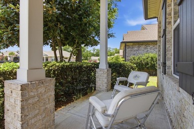 Priced $35k under recent appraisal! Welcome to 76 Oaktree Blvd - photo 2