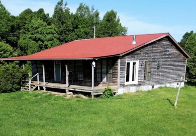 Highlights: This property offers a charming cabin-style 3 bed/2 - photo 8
