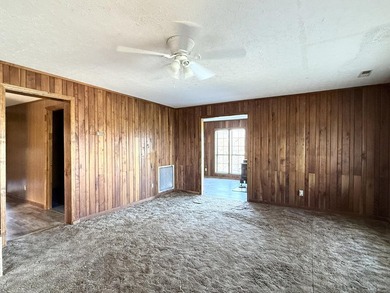 Highlights: This property offers a charming cabin-style 3 bed/2 - photo 10