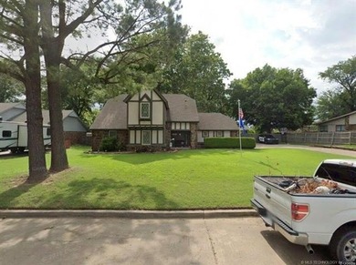 Arkansas River Home Sale Pending in Muskogee Oklahoma