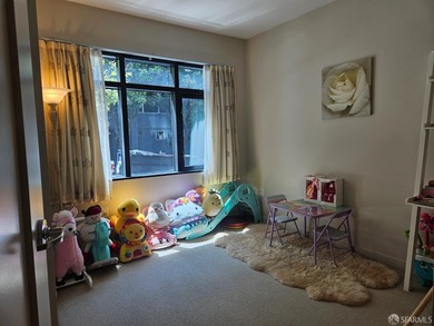 Enjoy city living at the Metropolitan on Rincon Hill. 2-bedroom - photo 11