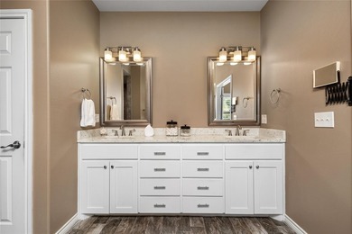 Live the lake lifestyle you've always dreamed of with this - photo 14