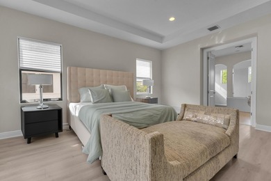 Amazing opportunity to enjoy this bespoke home with over 4,200 - photo 15