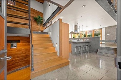 Striking contemporary architecture and San Francisco Bay views - photo 17