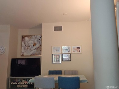 Enjoy city living at the Metropolitan on Rincon Hill. 2-bedroom - photo 17