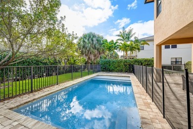 Amazing opportunity to enjoy this bespoke home with over 4,200 - photo 25