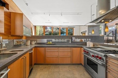 Striking contemporary architecture and San Francisco Bay views - photo 26