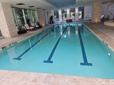 Enjoy city living at the Metropolitan on Rincon Hill. 2-bedroom - photo 28