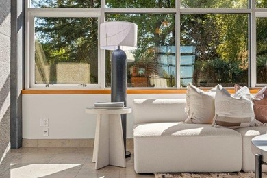 Striking contemporary architecture and San Francisco Bay views - photo 32