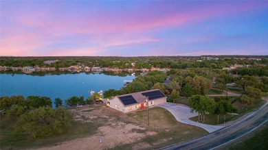 Live the lake lifestyle you've always dreamed of with this - photo 34