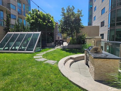 Enjoy city living at the Metropolitan on Rincon Hill. 2-bedroom - photo 36