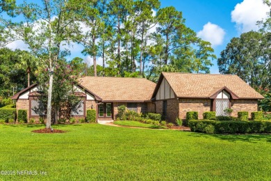 Lake Home ActiveUnderContr in Jacksonville, Florida