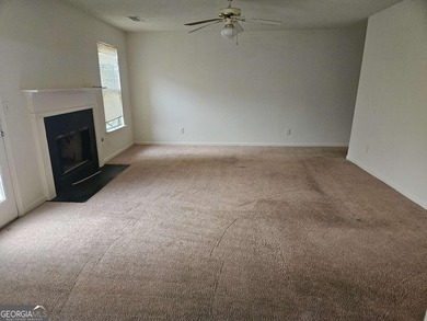 Welcome to this beautifully refreshed 4-bedroom, 2.5-bath home - photo 5