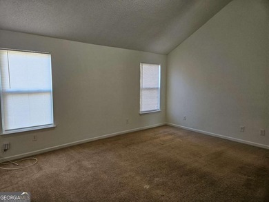 Welcome to this beautifully refreshed 4-bedroom, 2.5-bath home - photo 8