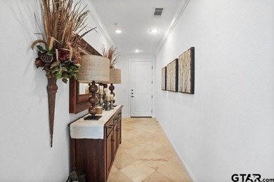 Penthouse Condo in The Cascades Golf Community - 13th Floor - photo 2