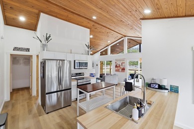 Welcome to a completely reimagined lakeside retreat on the - photo 8