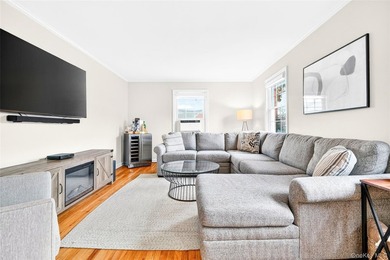 Welcome to this charming two-bedroom co-op located in the - photo 13