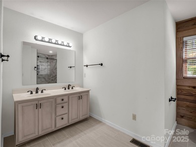 Welcome to Lake Lure's picturesque Carolina Mountain