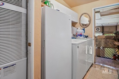 Welcome home to this spacious and well-maintained 3-bedroom - photo 23